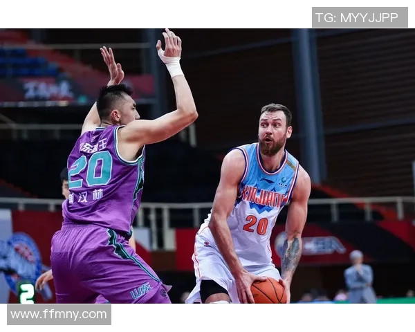 西安篮球队在世锦赛积分榜上以90分稳居第一名展现强大实力